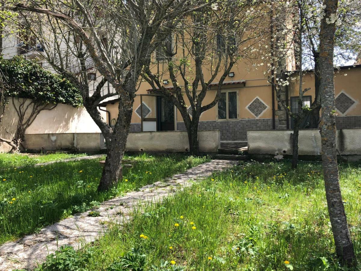B&B Al San Francesco Кастел ди Сангро Екстериор снимка